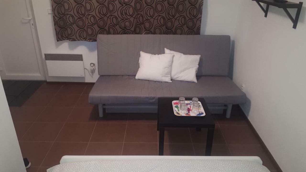 Apartman - Sukromie V Meste Братислава Экстерьер фото